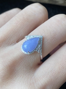 玉萌色天然缅甸翡翠A货冰种18k紫罗兰蛋水滴皇冠戒指