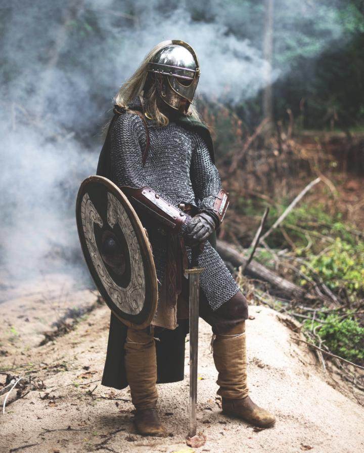 美国代购Riveted&infin;手作复古钢外观铝制铆锁圆环链甲大衣Cosplay