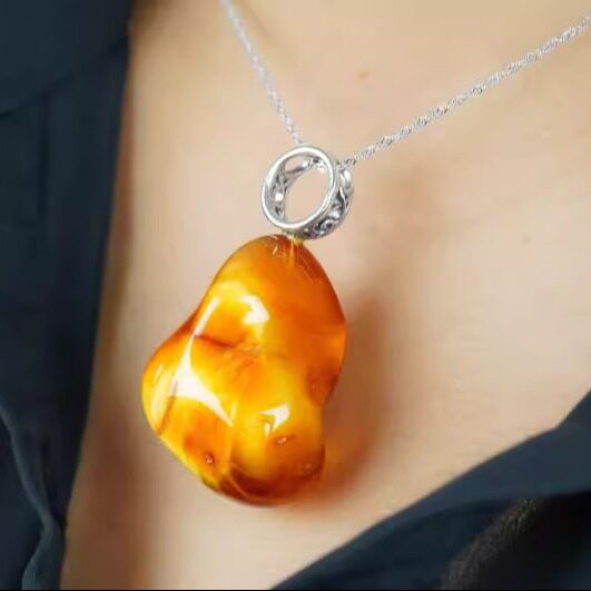 加拿大代购Necklace㊣ 手作奶油糖色波罗海琥珀镶嵌纯银吊坠项链