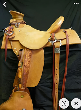 海外代购Saddle◇手作黄棕色真皮雕花含头笼胸甲木质西部套索马鞍