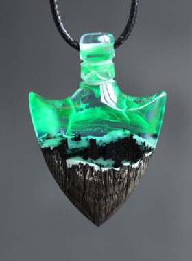 乌克兰代购Arrowhead◇手作北极光树脂水晶箭头木制发光夜光项链