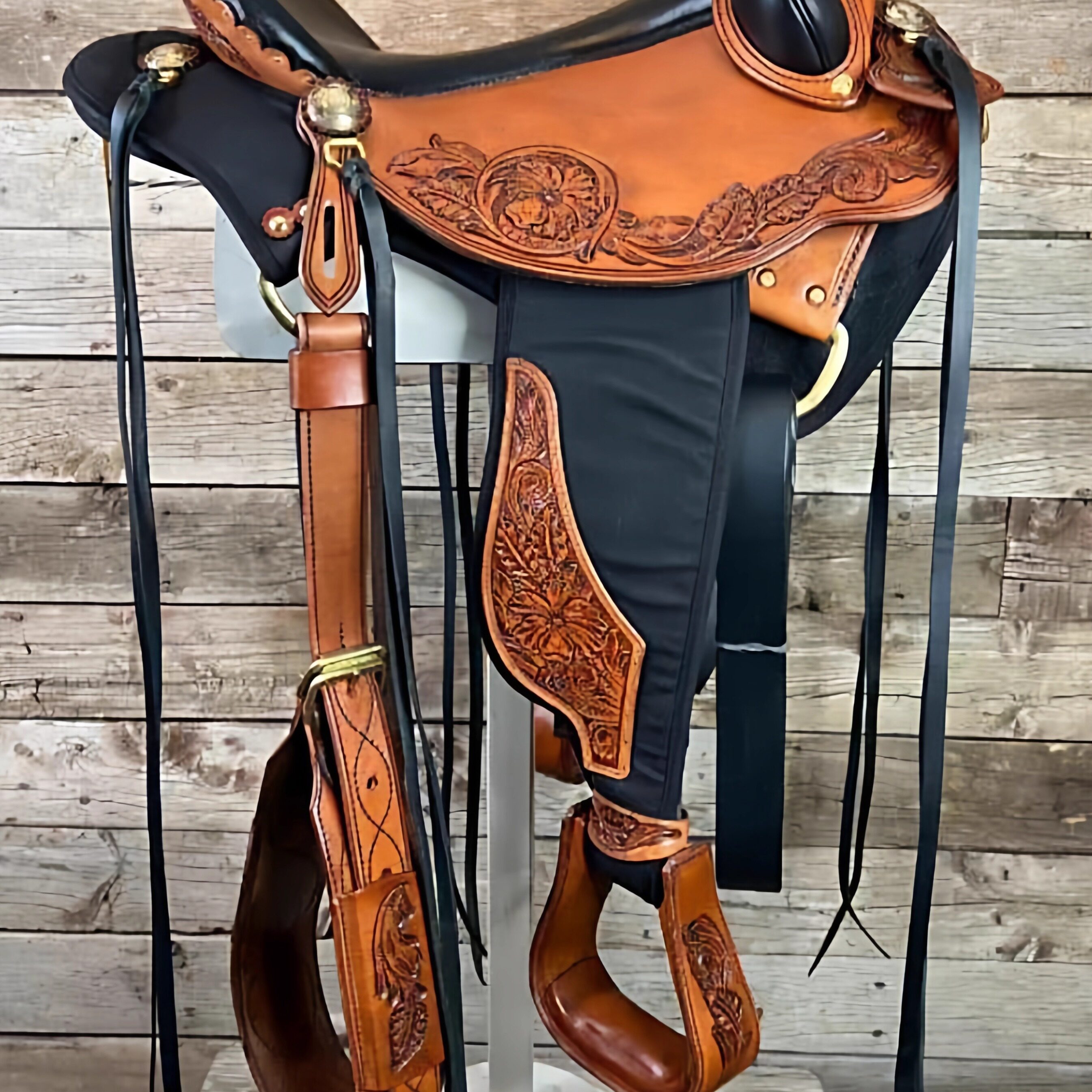 海外代购Saddle手作定制黑色栗色雕刻配马笼头胸甲西部耐力马鞍