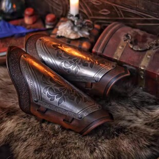 西班牙代购 手作角色扮演皮革金属雕刻花卉耐用可调护腕 Cosplay㊣