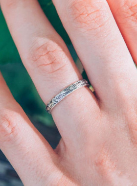 情侣纯银自然树枝缠绕树皮戒指