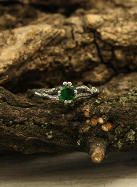 女14K纯白金复古祖母绿宝石戒指