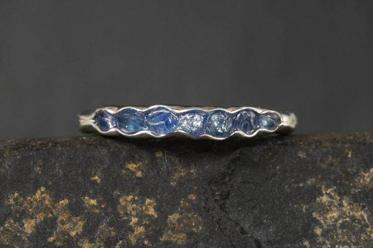 爱沙尼亚代购Sapphire◇手作原始天然多颗蓝色蓝宝石镶嵌结婚戒指