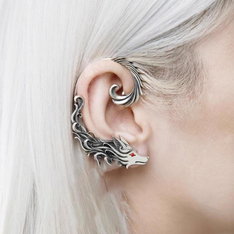 海外代购Earring㊣ 手作简约精致哥特式复古纯银雕刻狼耳夹耳环