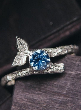 枝叶坦桑石蓝色宝石镶嵌纯银戒指