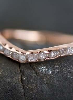 白色钻石宝石V形纯银18K金戒指