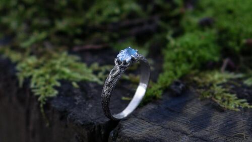 黄玉宝石镶嵌树枝森林订婚戒指