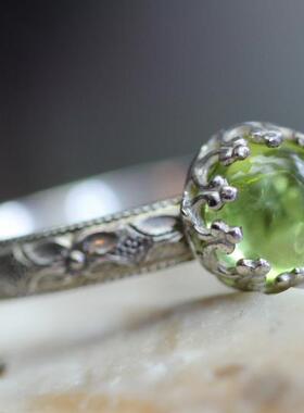 PERIDOT㊣美国代购 手作迷人美丽绿色橄榄石镶嵌皇冠设计纯银戒指