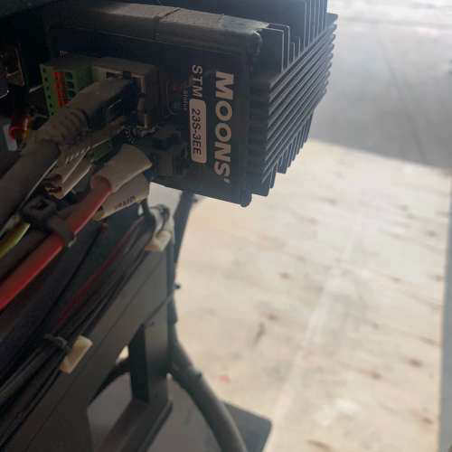 议价二手拆机MOONS电机STM23S-3EE 成色如图，电机
