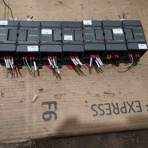 议价拆机PLC主站模块，具体型号看图，功能好，成色漂亮