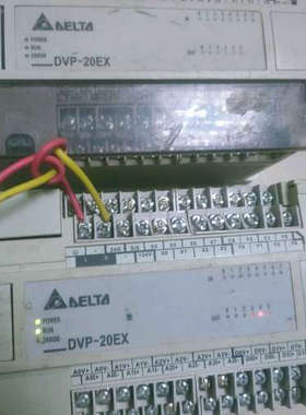 议价台达DVP-20EⅩ00R2，上电正常，都正常使用，版本