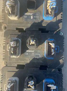 议价Hesmor控制器HC-G15-2U，成色实拍如图，不影响使