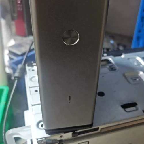 议价我家云L1 PRO NAS网络存储设备，银色机身，带USB3