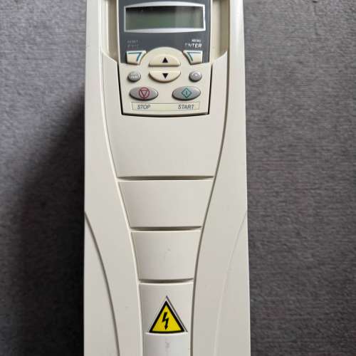 议价ABB变频器,型号ACS510-01-05A6-4，拍
