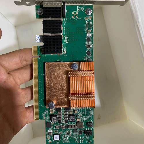 议价intel原装RMN-100HFA016 单口100G万兆网