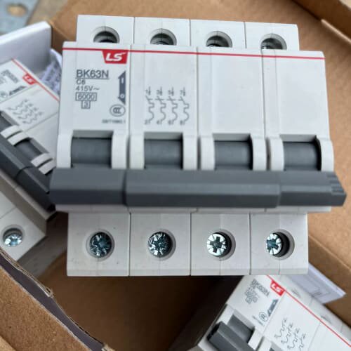 议价正品LS产电LA空气开关BK63N- 4P6A 小型断路器
