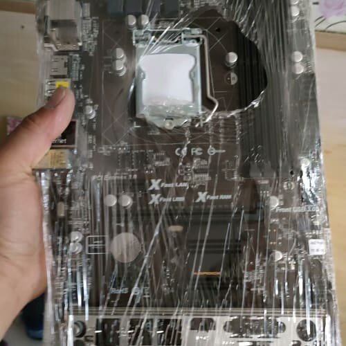议价华擎B85 PRO4主板。1150针平台。四个内存插槽。原装图片