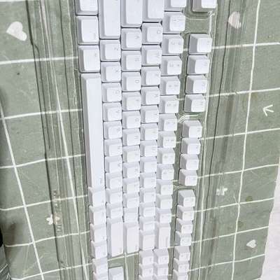 议价ikbc c87键帽，pbt材质 一次没用过 不透光