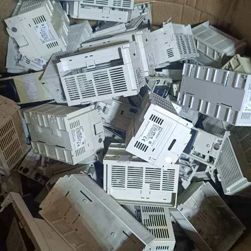 议价FX3U/40MR/ES......MT空壳子，小配件都有啊