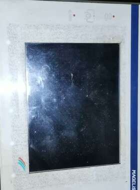 议价拆机触摸屏XBTF032310后盖的扣子断了三个，功能