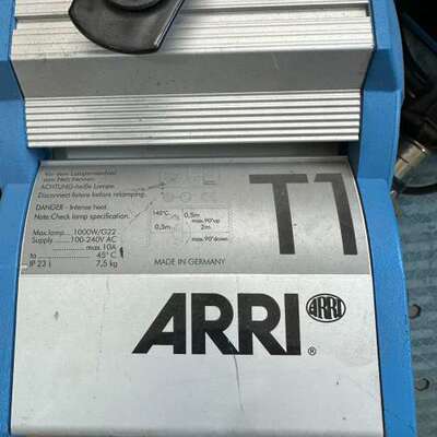 议价ARRI T1，1000w 钨丝灯，