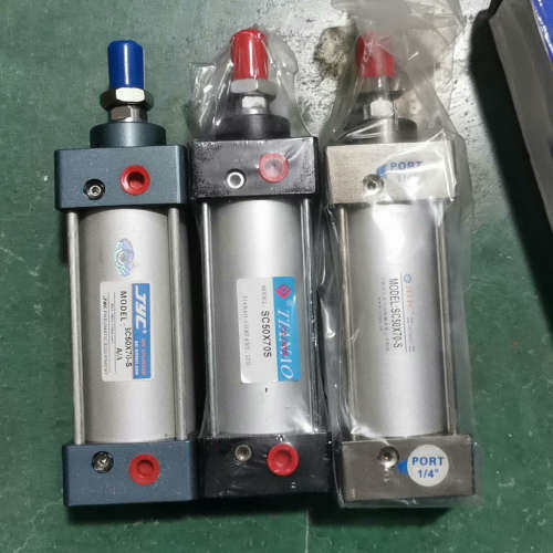 议价全新SC系列气缸 型号：SC50*70-S，带磁。重1.4公