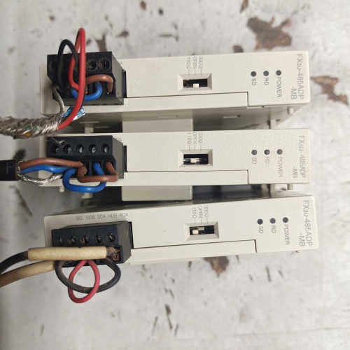 议价FX3U一485ADP一MB  拆机货三个，主机已卖，成色如