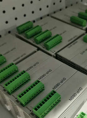 议价Delta/台达原装拆机DVP-08SN，成色漂亮，功能好