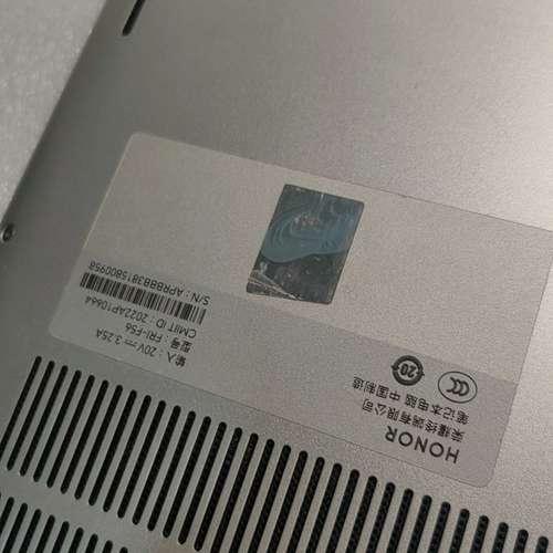 议价荣耀FRI-F56，12代cpu 1235U，睿频迅速，