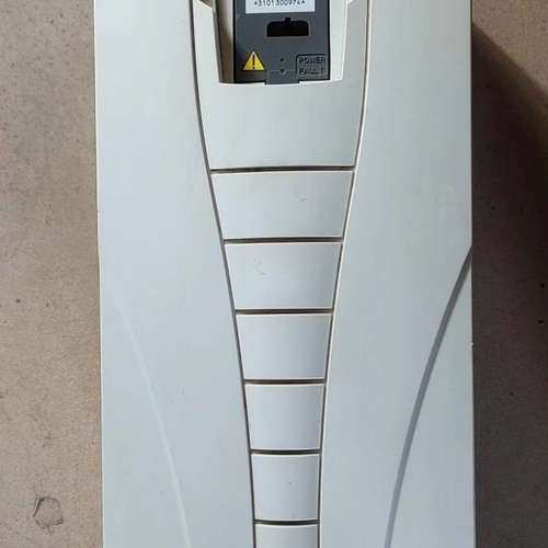 议价ABB变频器ACS510-01-031A-4，15KW，三相