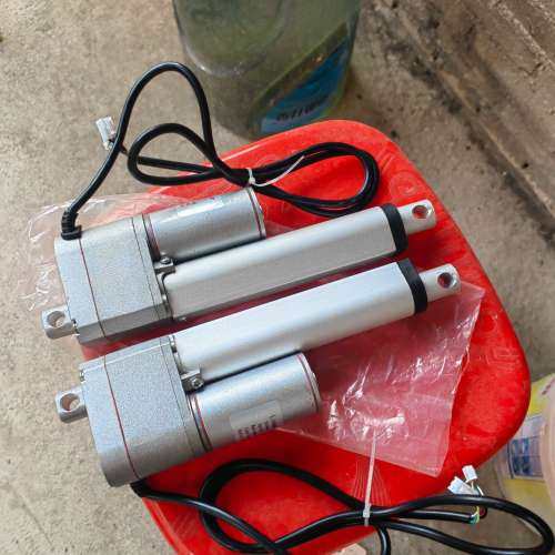 议价全新直流电动推杆，12V，行程105mm，速度10mm/s，