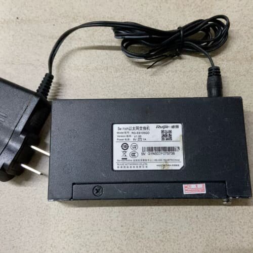 议价锐捷RG-ES105GD以太网交换机，轻微使用痕迹，5V 1
