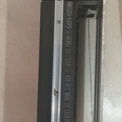 议价拆机出台湾银泰模组，型号KM4520A640P0-0040
