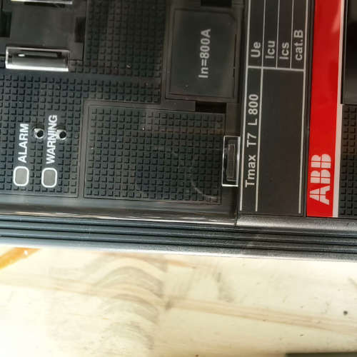 议价ABB塑壳断路器：T7L800 PR332/P-LSI R8
