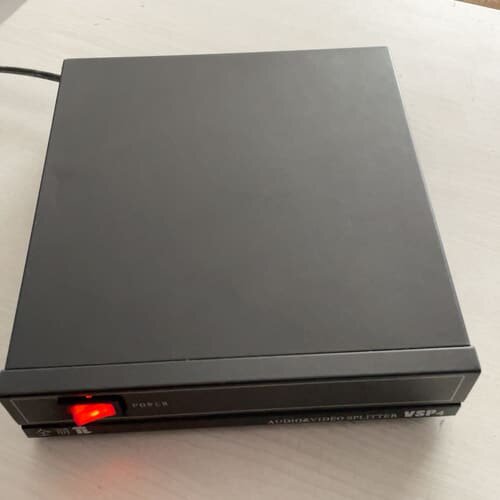 议价仝丽VSP4 AV分配器 原装正品 功能正常 性能稳定 成色