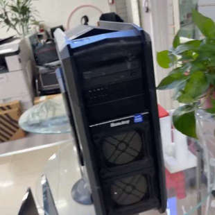 议价航嘉全塔式机箱，黑色，带侧透面板。多盘位 内部空间大，支