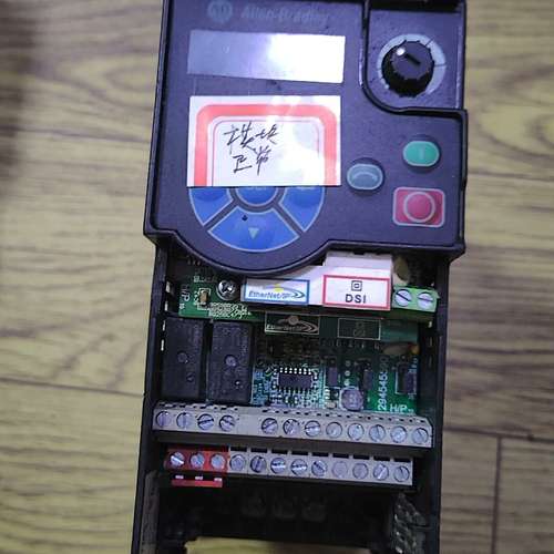 议价25b-d6p0n114变频器