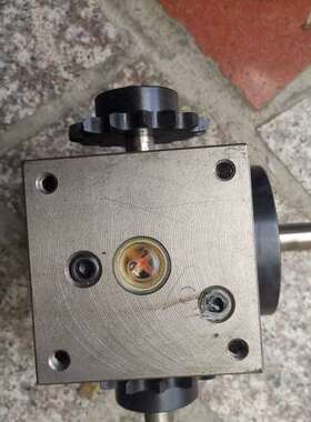 议价RU45DSF022702RS3VW1分割器有2个