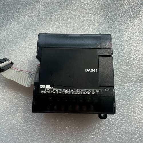 议价CP1W-DA041模拟量输出模块，原装拆机，功能完好