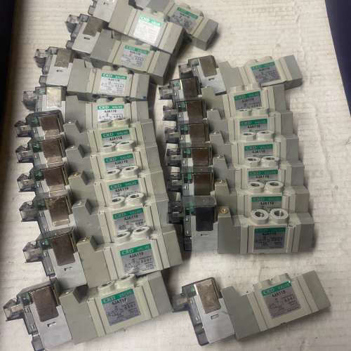 议价CKD电磁阀4JA119，拆机100多个，图片实物，有轻微磕