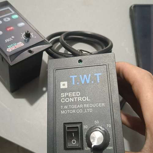 议价TWT调速器台湾东炜庭US52出售，仓库剩余，几乎全新，功能