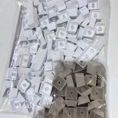 议价ikbc c104键帽，pbt材质 一次没用过 不透光