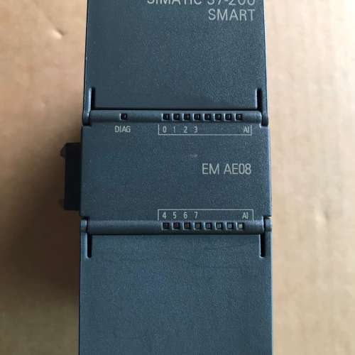 议价200Smart 模拟量模块EM AE08 成色如图，