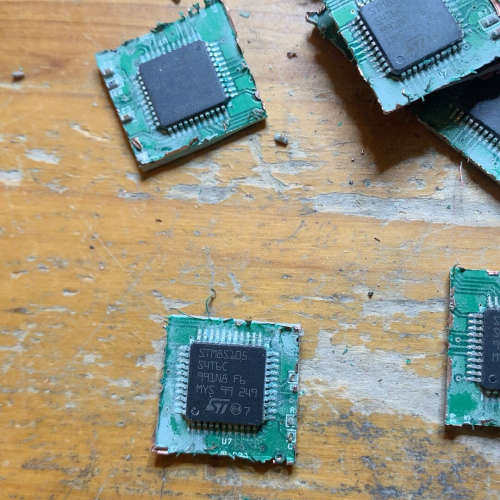 议价STM8S105S4T6C ，几百只，以询价为准，看好了再下