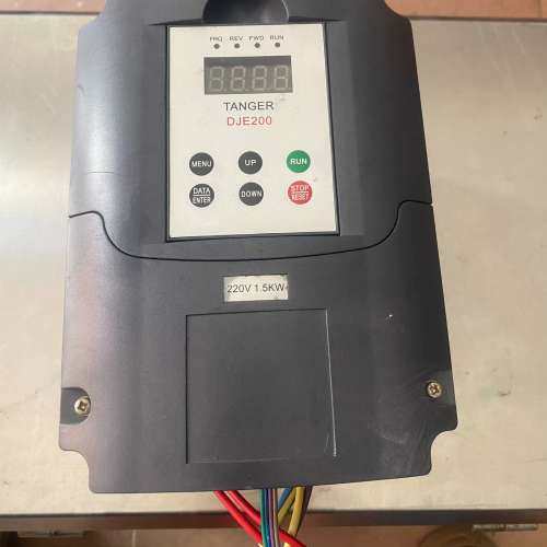 议价丹吉尔DJE200变频器220V  1.5KW