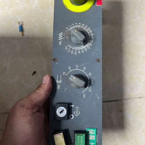 议价发那科按键板A02B-0236-C232，成色如图，功能好