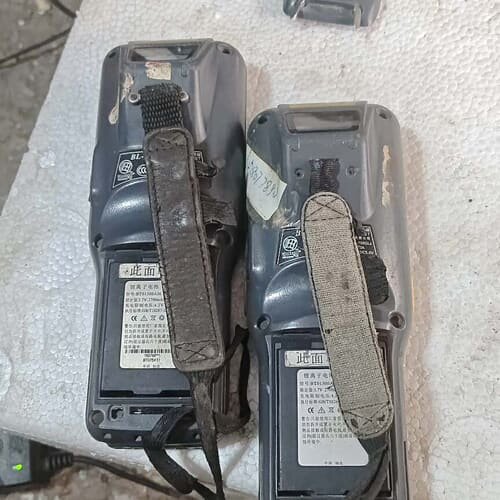 议价百世工业级移动数据终端BL-700，反应快，按键灵敏。成色比